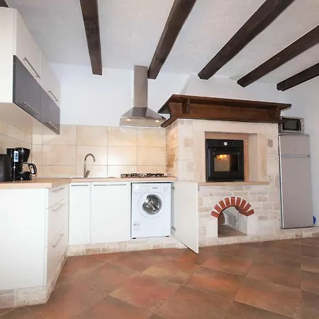 Slavica Near To - Istrien 54254 Apartment Pula