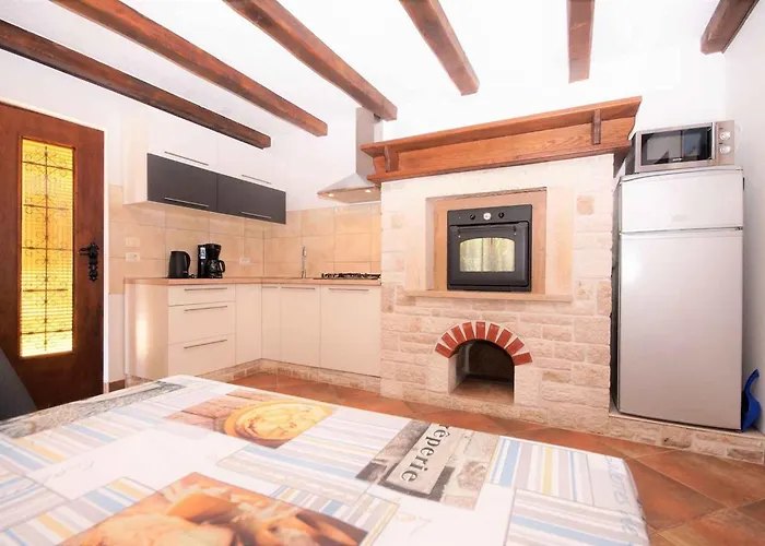 Slavica Near To - Istrien 54254 * Pula